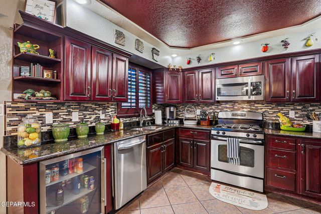 11044 WEDGE Lane, El Paso, TX 79934