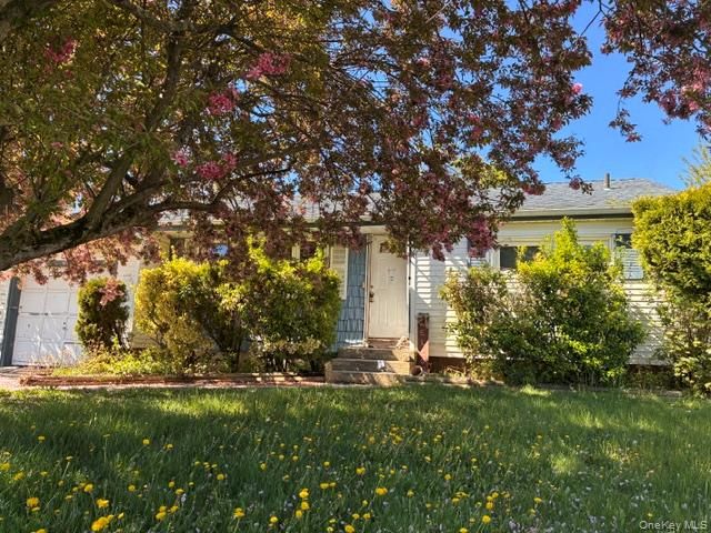 190 Hilltop Drive, Brentwood, NY 11717