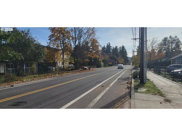 3857 Se 136TH Ave, Portland, OR 97236