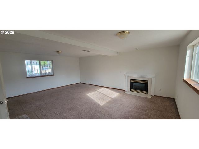 3857 Se 136TH Ave, Portland, OR 97236