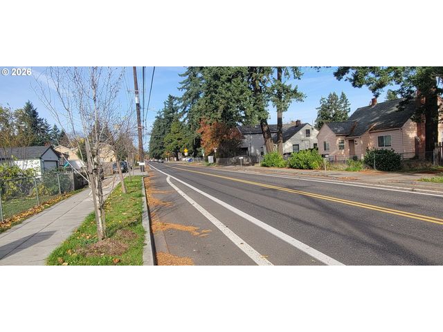 3857 Se 136TH Ave, Portland, OR 97236