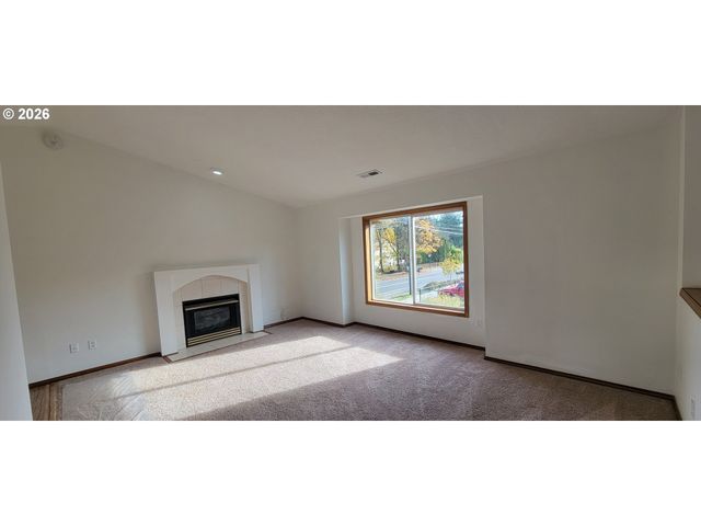 3857 Se 136TH Ave, Portland, OR 97236