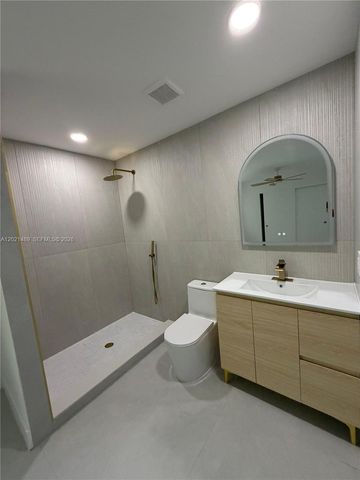 840 NW 67th St, Miami, FL 33150