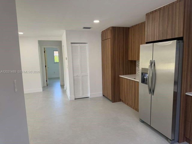 840 NW 67th St, Miami, FL 33150