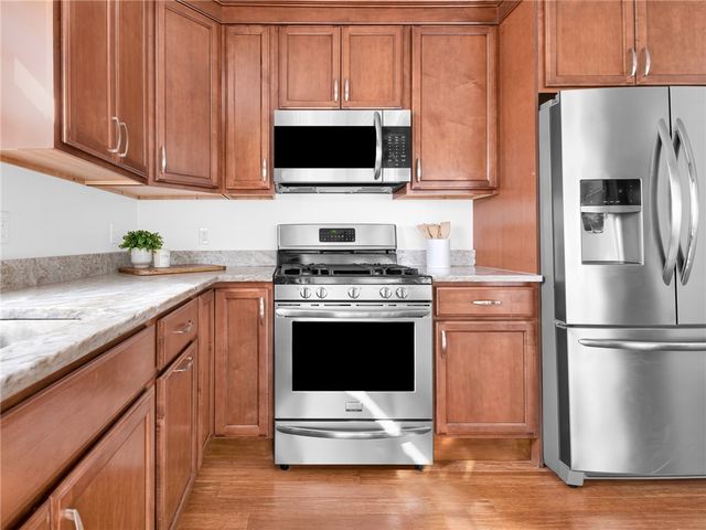 17 Catalpa Avenue, East Providence, RI 02915
