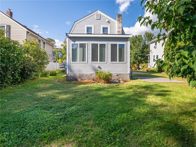 17 Catalpa Avenue, East Providence, RI 02915