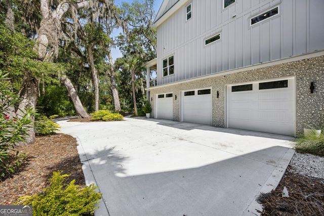 101 Spanish Moss Court, St. Marys, GA 31558