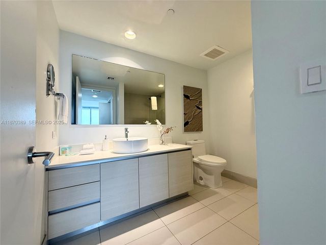 2602 E Hallandale Beach Blvd R2510, Hallandale Beach, FL 33009