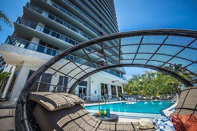 2602 E Hallandale Beach Blvd R2510, Hallandale Beach, FL 33009