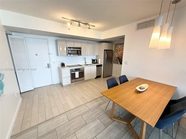 2602 E Hallandale Beach Blvd R2510, Hallandale Beach, FL 33009