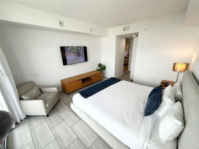 2602 E Hallandale Beach Blvd R2510, Hallandale Beach, FL 33009