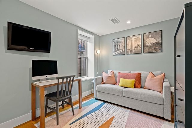 178 Thornton St 1, Boston, MA 02119