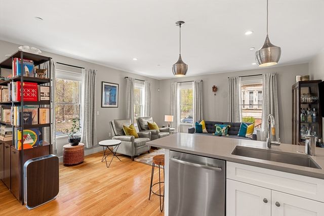 178 Thornton St 1, Boston, MA 02119