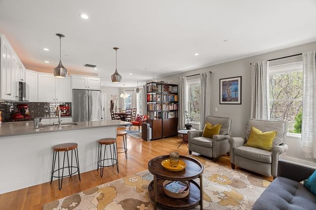 178 Thornton St 1, Boston, MA 02119
