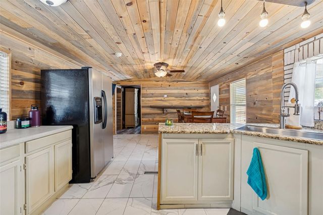 6411 HOLLOMAN CREEK COURT, Plant City, FL 33565