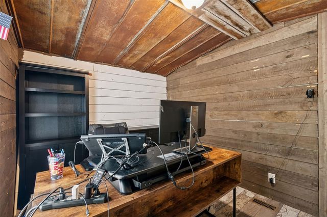 6411 HOLLOMAN CREEK COURT, Plant City, FL 33565