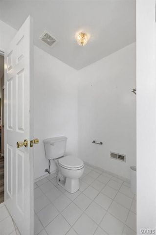 1900 Old Hickory Court, Arnold, MO 63010