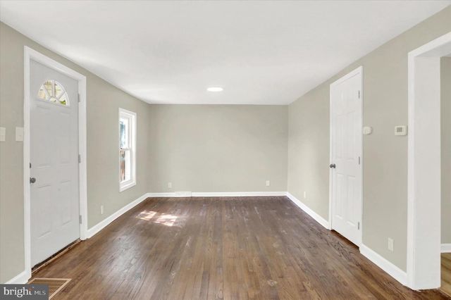 15 PEAR AVE, Manchester, PA 17345
