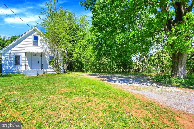15 PEAR AVE, Manchester, PA 17345