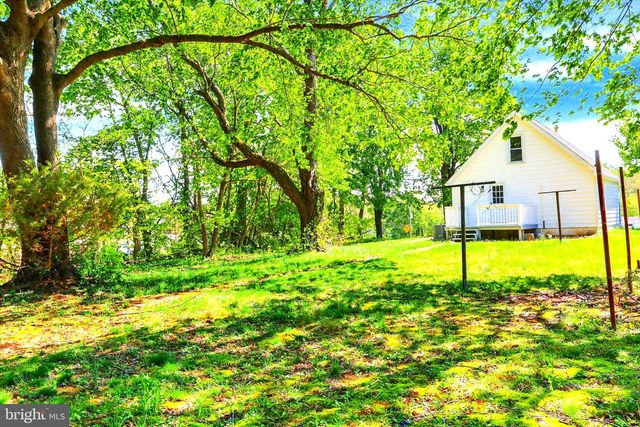15 PEAR AVE, Manchester, PA 17345