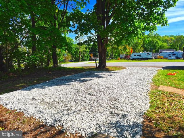 15 PEAR AVE, Manchester, PA 17345