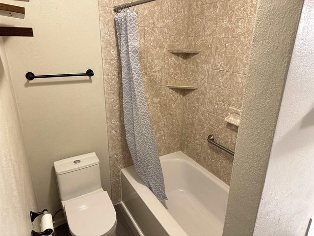 2127 S Pearl Street, Janesville, WI 53546