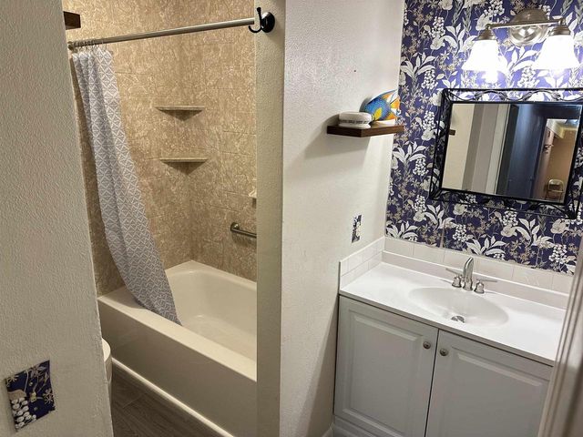 2127 S Pearl Street, Janesville, WI 53546