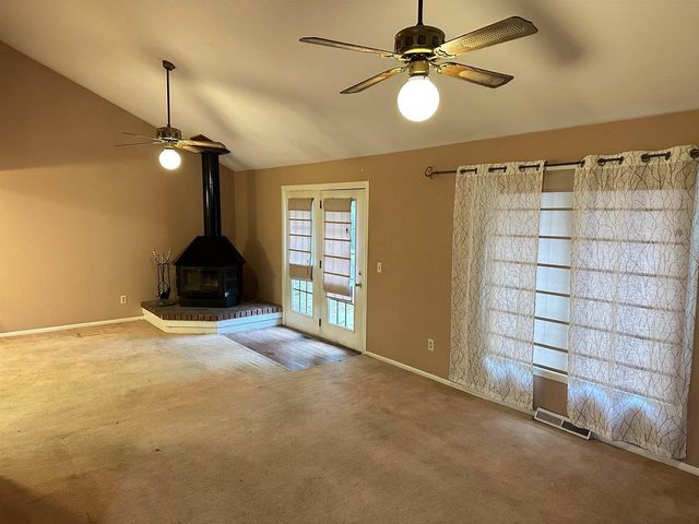 2127 S Pearl Street, Janesville, WI 53546