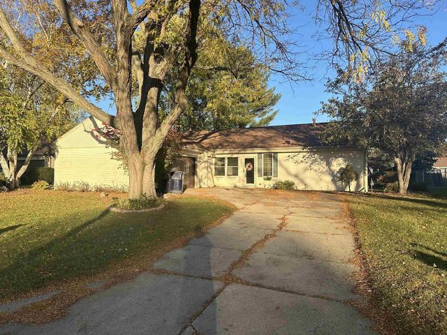 2127 S Pearl Street, Janesville, WI 53546