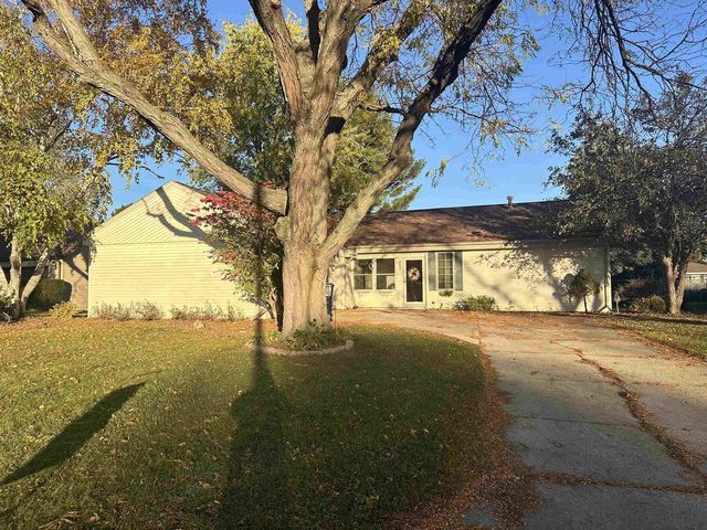 2127 S Pearl Street, Janesville, WI 53546