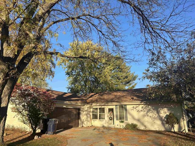 2127 S Pearl Street, Janesville, WI 53546