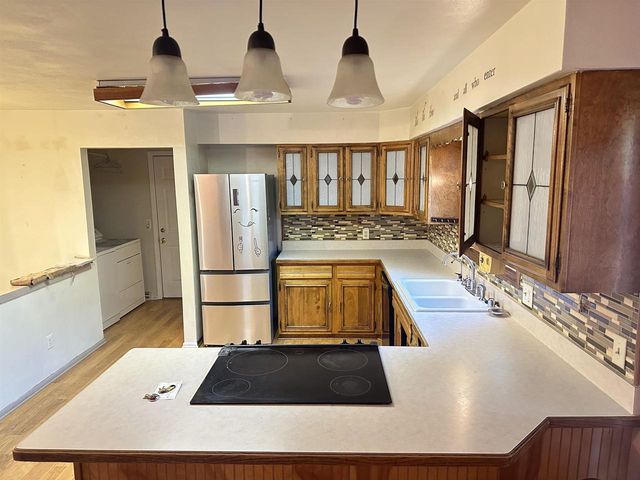 2127 S Pearl Street, Janesville, WI 53546