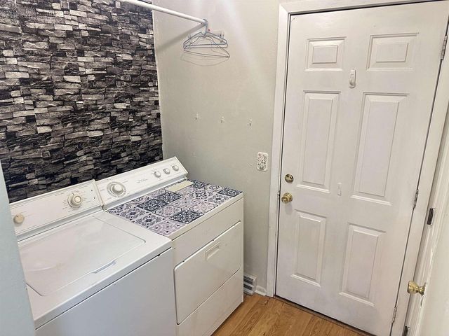 2127 S Pearl Street, Janesville, WI 53546