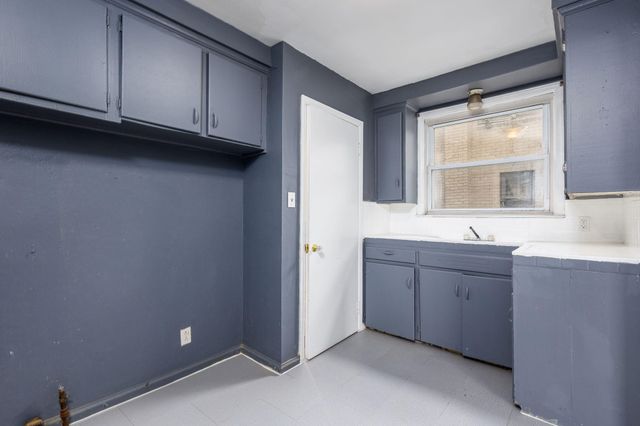 20267 Ashton Avenue, Detroit, MI 48219