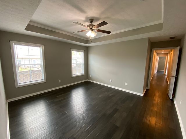 813 Pleasant Meadow Ln, Bowling Green, KY 42101