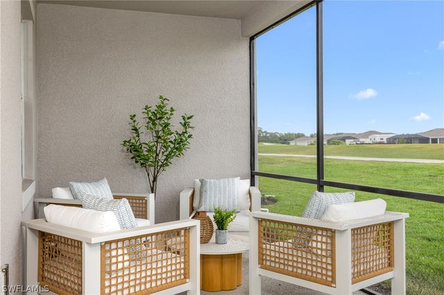 20550 Hazelnut CT S 1811, Lehigh Acres, FL 33936