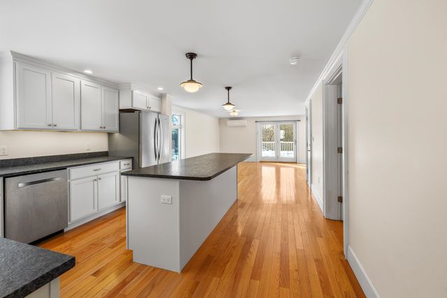 38 Ozzy Lane, Hartford, VT 05001