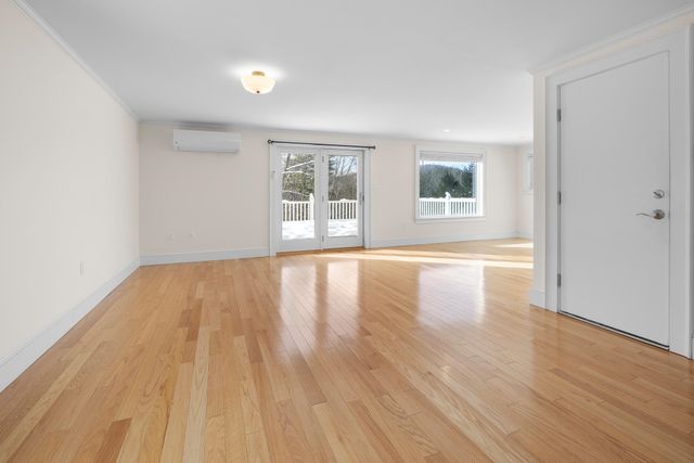 38 Ozzy Lane, Hartford, VT 05001