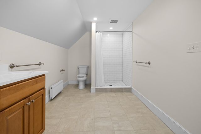 38 Ozzy Lane, Hartford, VT 05001