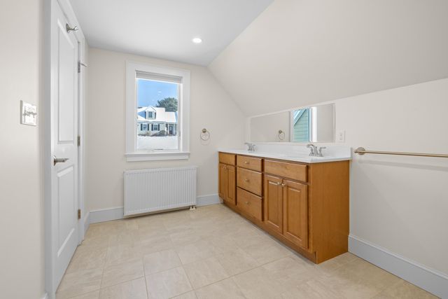 38 Ozzy Lane, Hartford, VT 05001