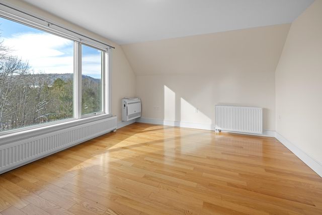 38 Ozzy Lane, Hartford, VT 05001