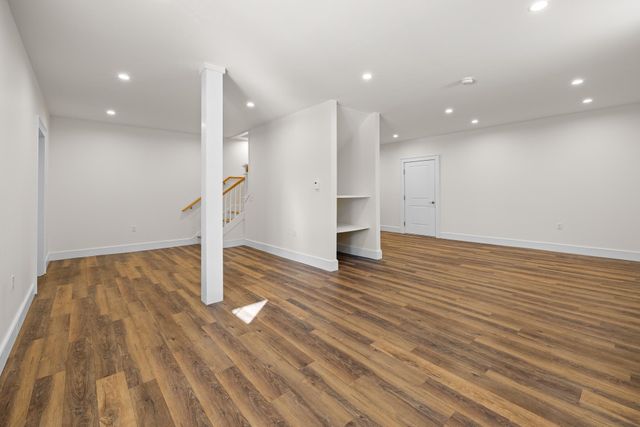 38 Ozzy Lane, Hartford, VT 05001