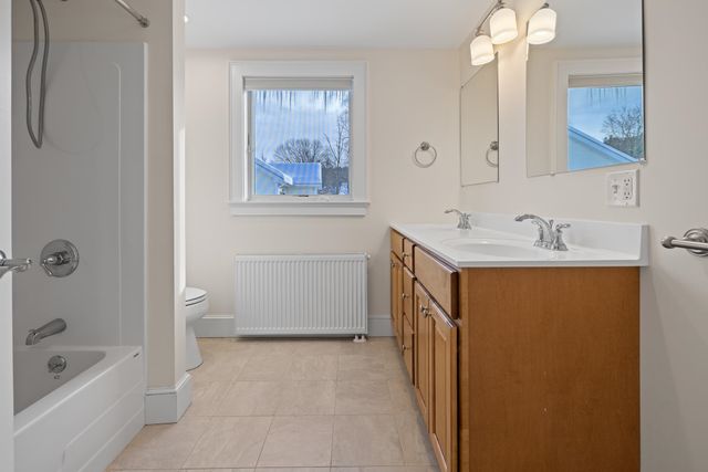 38 Ozzy Lane, Hartford, VT 05001