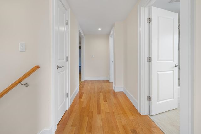 38 Ozzy Lane, Hartford, VT 05001