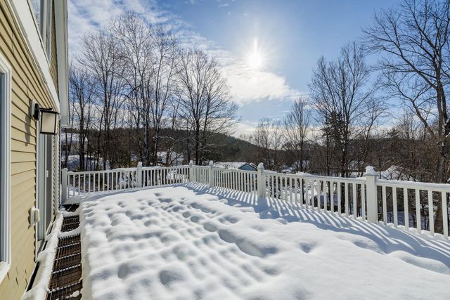 38 Ozzy Lane, Hartford, VT 05001
