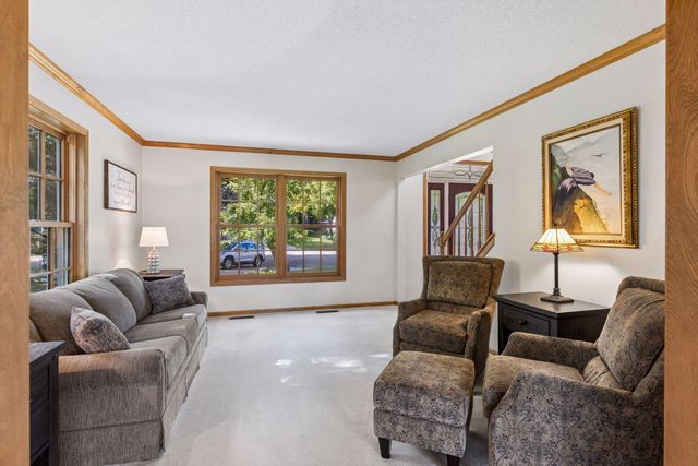 19015 31st Avenue N, Plymouth, MN 55447