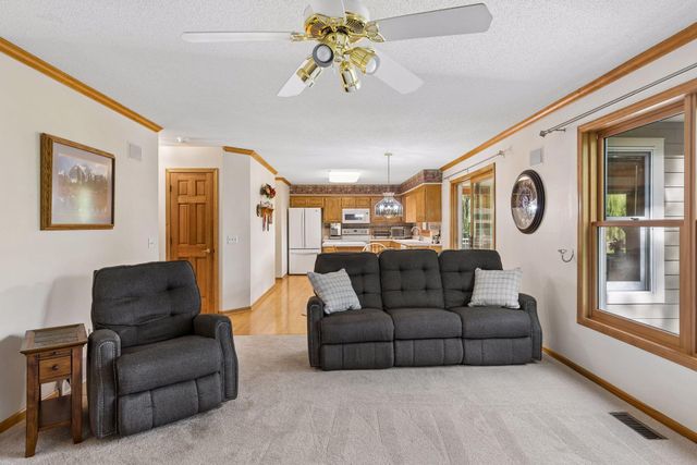 19015 31st Avenue N, Plymouth, MN 55447