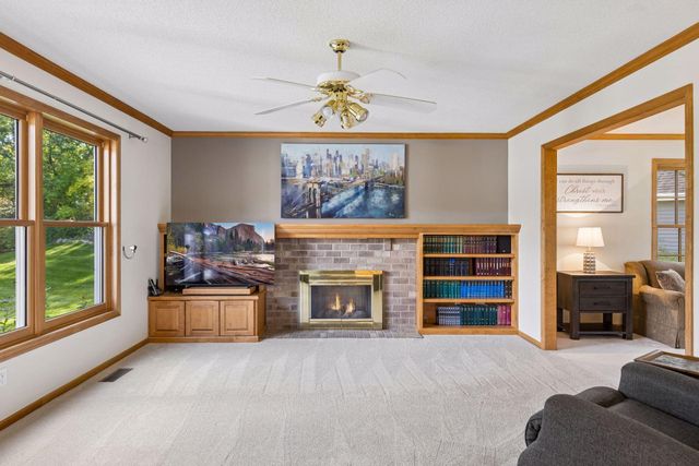 19015 31st Avenue N, Plymouth, MN 55447