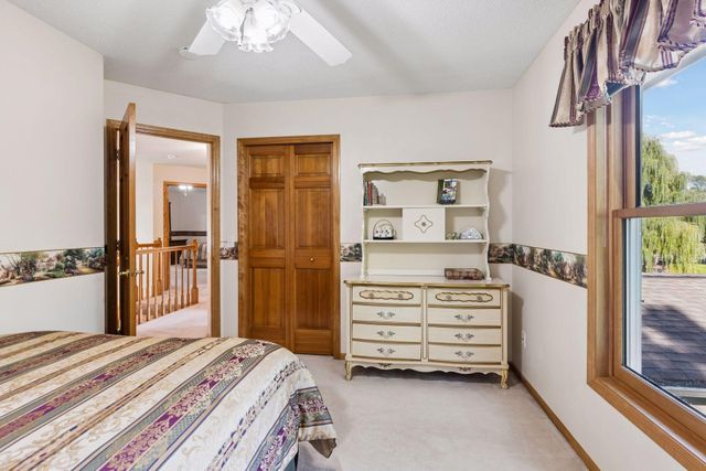 19015 31st Avenue N, Plymouth, MN 55447