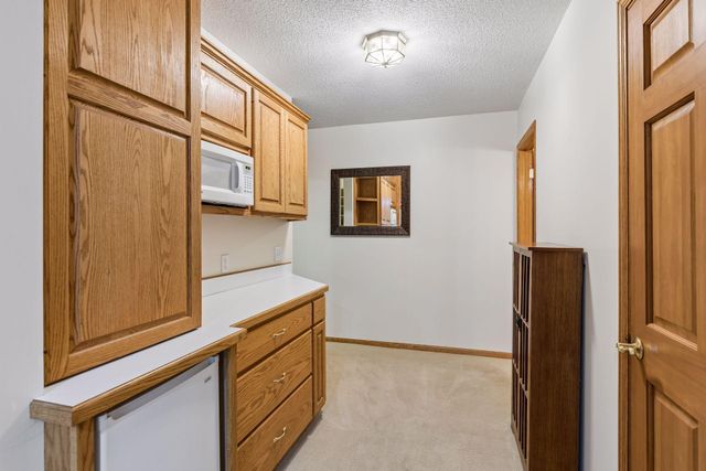 19015 31st Avenue N, Plymouth, MN 55447